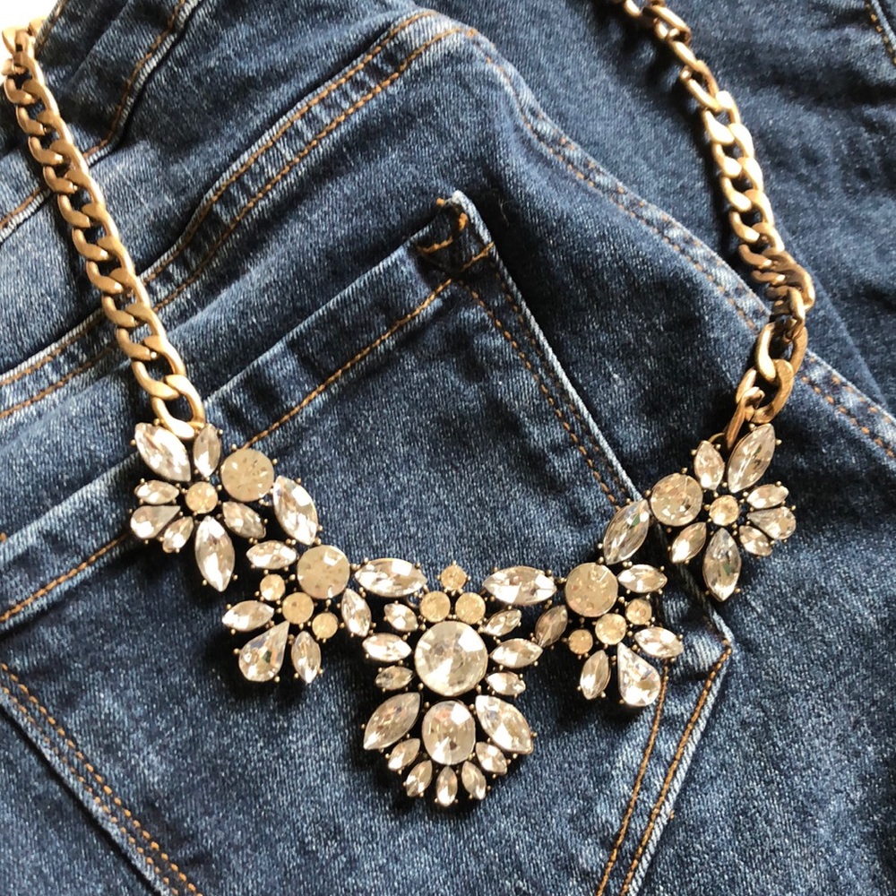 Beautiful necklace!